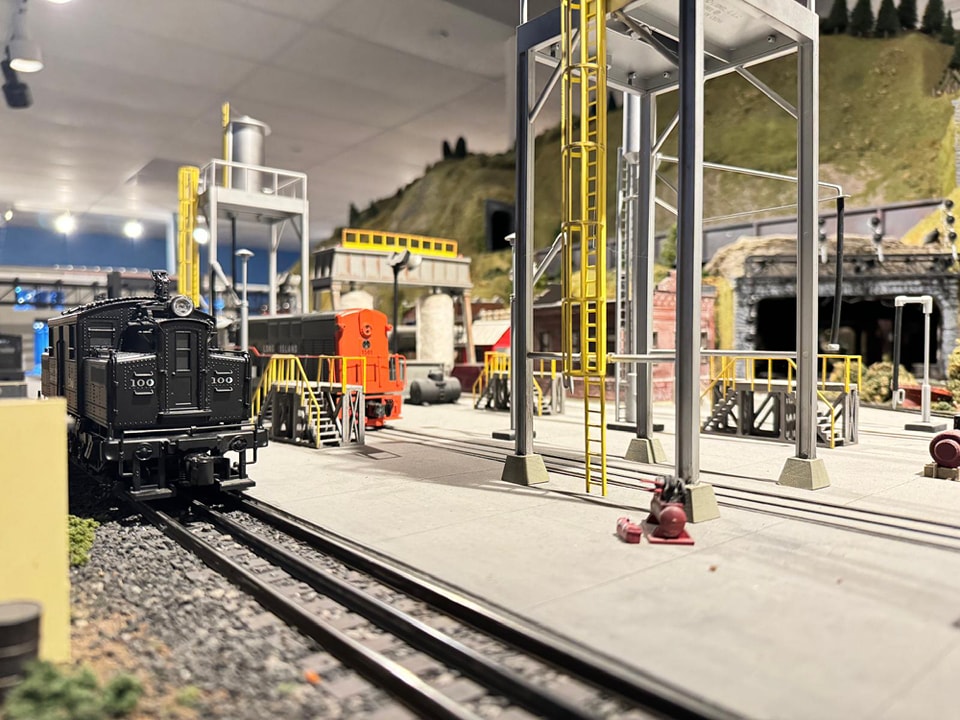 Coaling tower yard with locomotive — NLOE Nassau Lionel Operating Engineers O-gauge layout