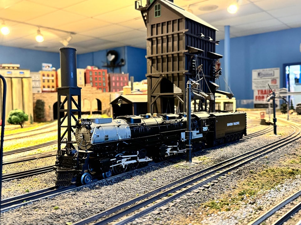 Union Pacific 3983 locomotive — NLOE Nassau Lionel Operating Engineers O-gauge